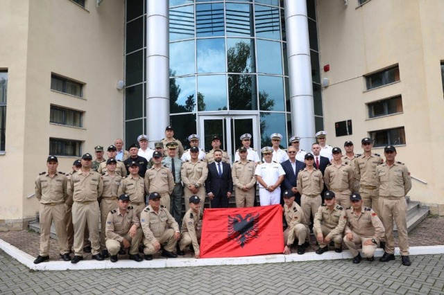 Kontigjenti i gjashtë i Forcës Detare Shqiptare niset në misionin e NATO-s në Egje